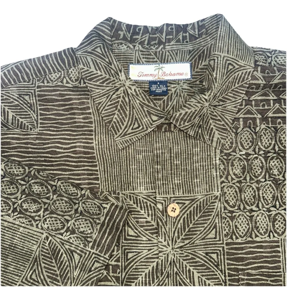 Tommy Bahama 100% Silk Men's Small Wood‎ Button Geometric Houses Floral Relax